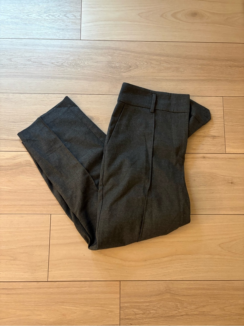 Log Tailored Dress Pants in Dark Gray
